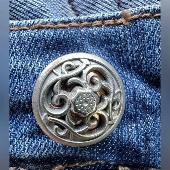 TORRID PREMIUM | women’s distressed BOYFRIEND denim jeans. Size: 20 - Picture 9 of 16